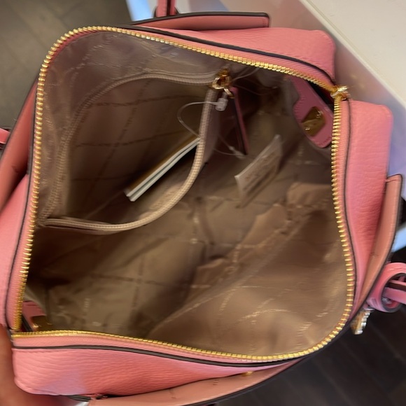 MICHAEL Michael Kors Mercer Small Top Zip Logo Belted Satchel
Carnation
NWT - Picture 11 of 16